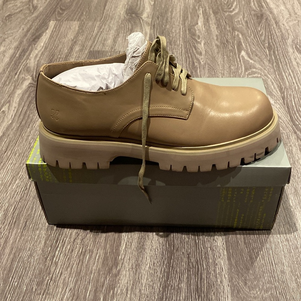 KOI Men’s Sand Lace-Up Shoes